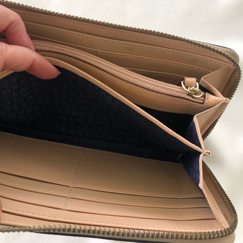 Kate Spade Wallet - Picture 8 of 16